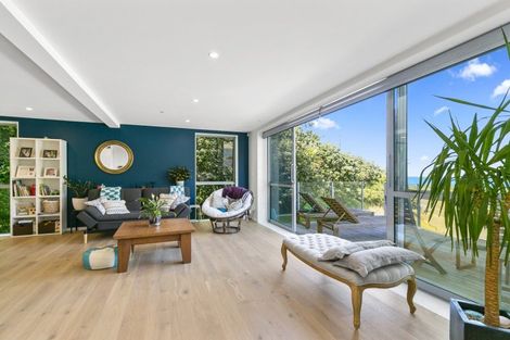 Photo of property in 6 Owhiro Bay Parade, Island Bay, Wellington, 6023