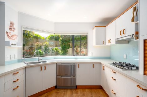 Photo of property in 158 Westchester Drive, Churton Park, Wellington, 6037