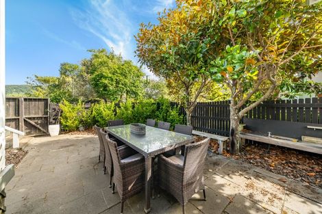 Photo of property in 25 Field Street, Silverstream, Upper Hutt, 5019