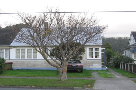 Photo of property in 120 Molesworth Street, Taita, Lower Hutt, 5011