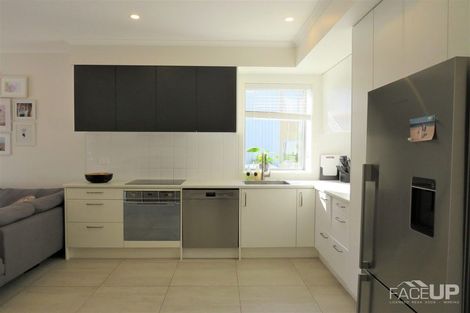 Photo of property in 4/2 Warrant Officer Lane, Hobsonville, Auckland, 0616
