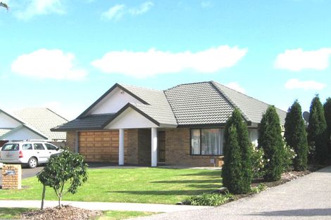 Photo of property in 17 Sandalwood Place, Somerville, Auckland, 2014