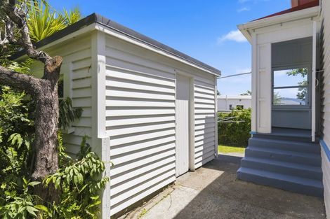 Photo of property in 15 Golf Road, Paraparaumu Beach, Paraparaumu, 5032