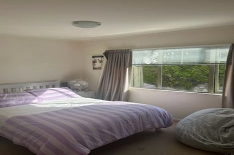 Photo of property in The Haven, 9/120 Beach Haven Road, Beach Haven, Auckland, 0626