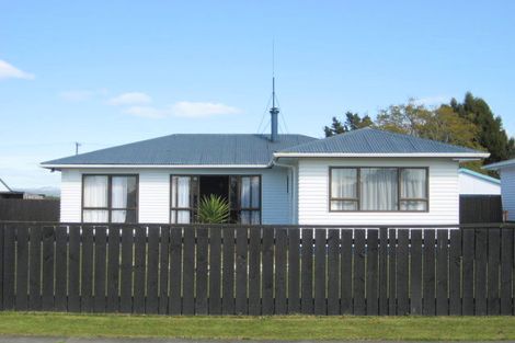 Photo of property in 28 Rimu Street, Edgecumbe, 3120