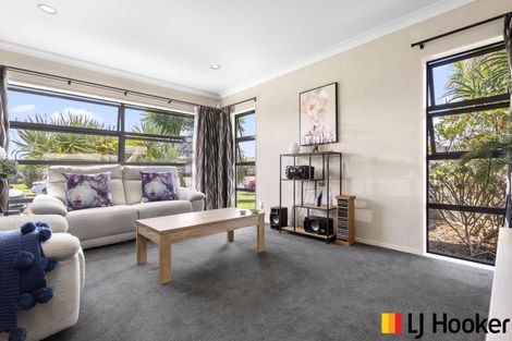 Photo of property in 29 Girvan Terrace, Wattle Downs, Auckland, 2103
