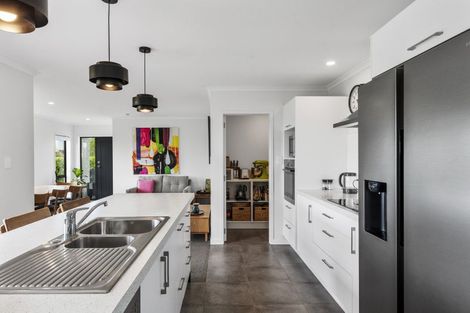 Photo of property in 2 Shea Lane, Pyes Pa, Tauranga, 3112