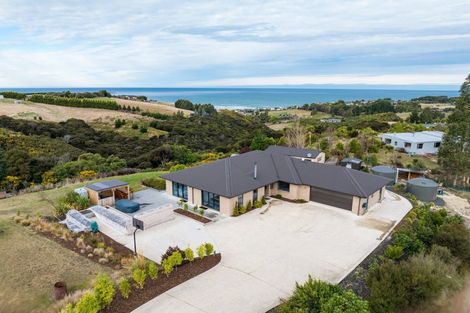 Photo of property in 32 Kayforce Road, Ocean View, Dunedin, 9035