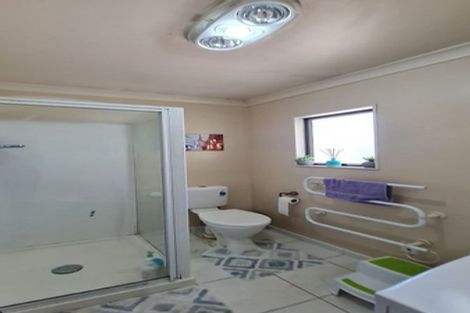 Photo of property in 34 Jadewynn Drive, Massey, Auckland, 0614