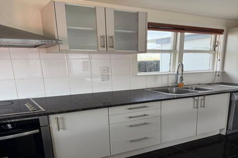 Photo of property in 2/18 Tahi Terrace, Glen Eden, Auckland, 0602
