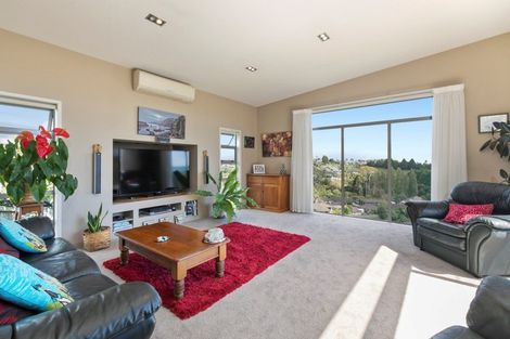 Photo of property in 19 Estuary View Road, Welcome Bay, Tauranga, 3112