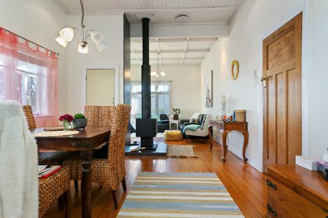 Photo of property in 2 Cook Street, Leamington, Cambridge, 3432