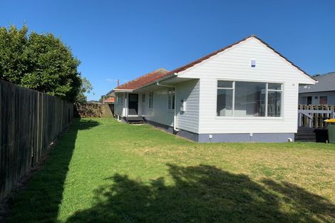 Photo of property in 8a Frank Hewitt Street, Pukekohe, 2120