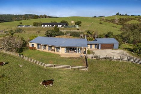 Photo of property in 11 Pineview Lane, Helensville, 0875