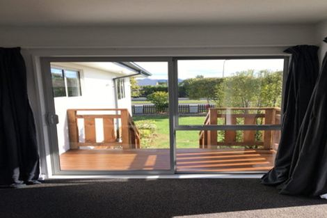 Photo of property in 51 Niven Street, Avondale, Christchurch, 8061
