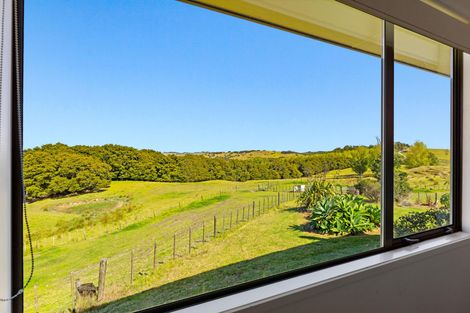 Photo of property in 301 Ranganui Road, Kaiwaka, 0573