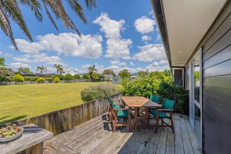 Photo of property in 40 Tairua Palms Place, Tairua, 3508
