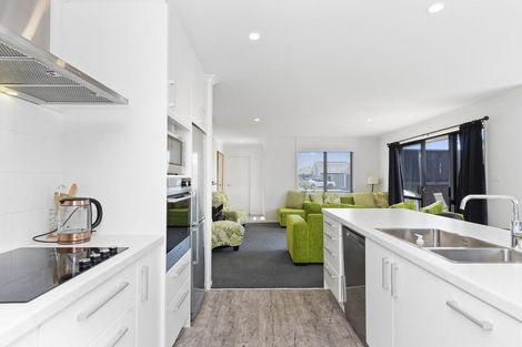 Photo of property in 2 Kotiate Street, Papamoa Beach, Papamoa, 3118