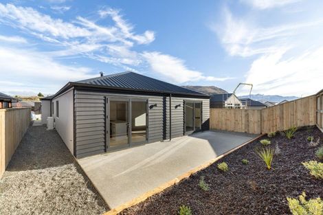 Photo of property in 9 Collie Road, Jacks Point, 9371