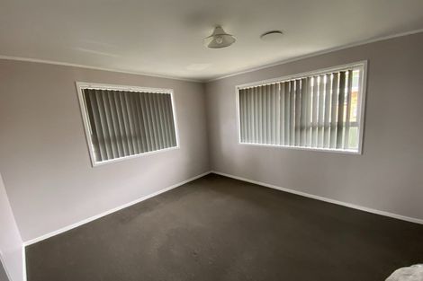 Photo of property in 1/191 Don Buck Road, Massey, Auckland, 0614