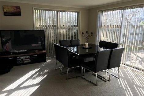 Photo of property in 3 Tarapiroe Avenue, Takanini, 2112