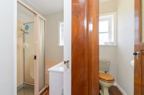 Photo of property in 121 Savage Crescent, West End, Palmerston North, 4412