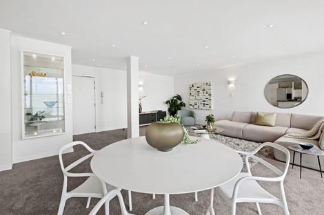 Photo of property in Oriana Apartments, 248 Oriental Parade, Oriental Bay, Wellington, 6011