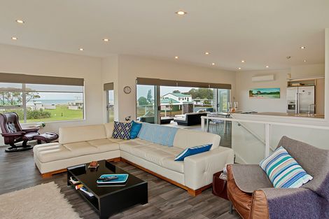 Photo of property in 303 Big Bay Road, Manukau Heads, Waiuku, 2684