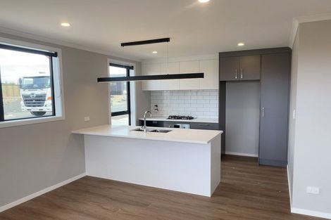 Photo of property in 14 Waruhia Crescent, Rototuna North, 3281