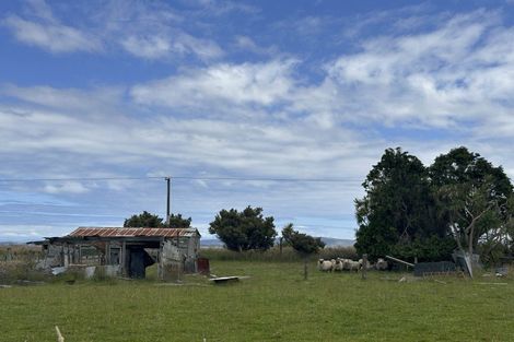 Photo of property in 864 Bluff Highway, Woodend, Invercargill, 9877