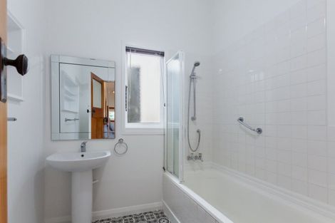 Photo of property in 1 Mcgrath Street, Napier South, Napier, 4110