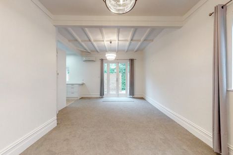 Photo of property in 124 Glenmore Street, Northland, Wellington, 6012