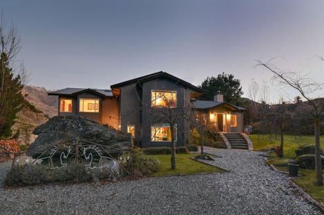 Photo of property in 11 Rapley Close, Arrow Junction, Queenstown, 9371