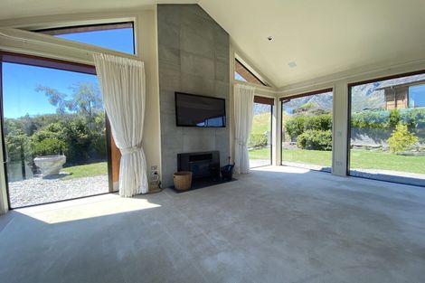 Photo of property in 7 Skye Lane, Jacks Point, Queenstown, 9371