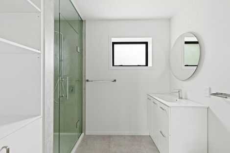 Photo of property in 30 Waiwaka Terrace, Strandon, New Plymouth, 4312