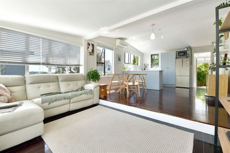 Photo of property in 19b Tiri Road, Manly, Whangaparaoa, 0930