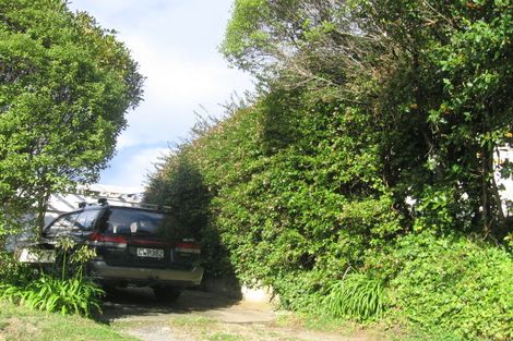 Photo of property in 97 Maungaraki Road, Korokoro, Lower Hutt, 5012