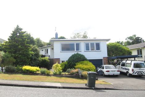 Photo of property in 6 Sunnyview Drive, Brown Owl, Upper Hutt, 5018