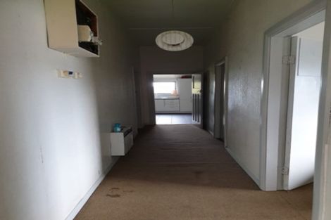 Photo of property in 203 Bridge Street, Eltham, 4322