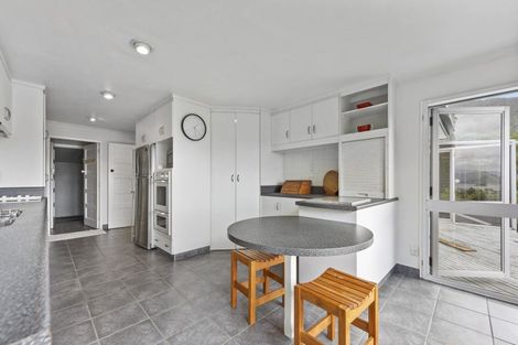 Photo of property in 87 Kent Street, Picton, 7220