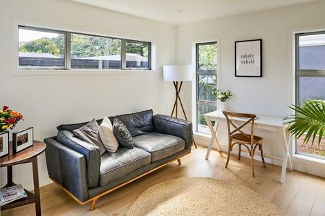 Photo of property in 79b Oroua Street, Eastbourne, Lower Hutt, 5013