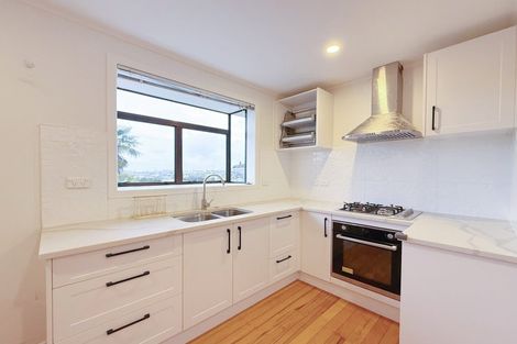 Photo of property in 16 Ted William Street, New Windsor, Auckland, 0600
