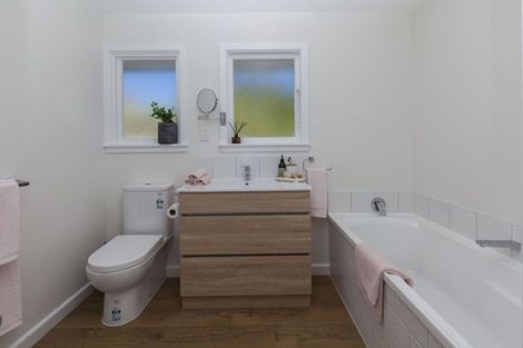 Photo of property in 45 Emlyn Place, Avondale, Christchurch, 8061