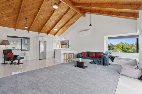 Photo of property in 23 Marchant Place, Westown, New Plymouth, 4310