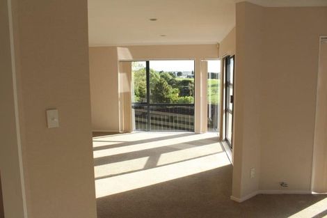 Photo of property in 2/21 Glanworth Place, Dannemora, Auckland, 2016