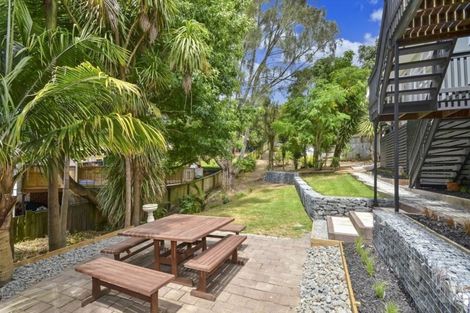 Photo of property in 1/649 Beach Road, Rothesay Bay, Auckland, 0630