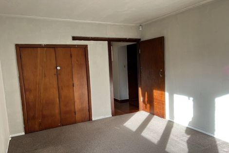 Photo of property in 2/5 Forrest Road, Milford, Auckland, 0620