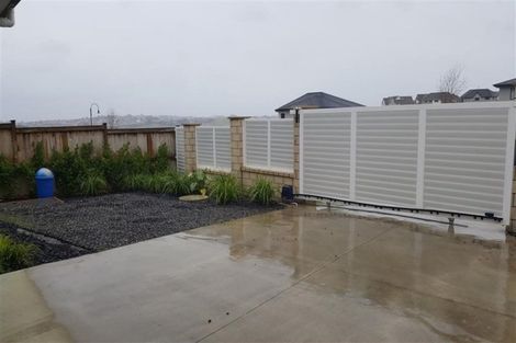 Photo of property in 2 Golden Morning Drive, Albany Heights, Auckland, 0632