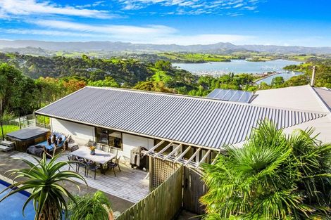 Photo of property in 84 Brick Bay Drive, Sandspit, Warkworth, 0982