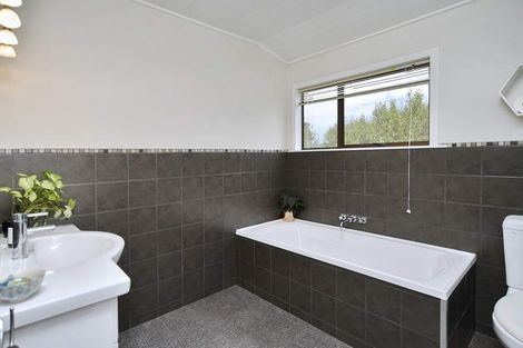 Photo of property in 19 Strachan Place, Rangiora, 7400